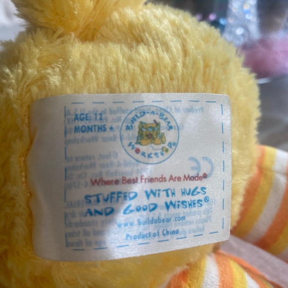 BUILD A BEAR CHICK! HIS LITTLE CHEEKS LIGHT UP when you press his hand🐣🐣🐣🐣 - Picture 10 of 10